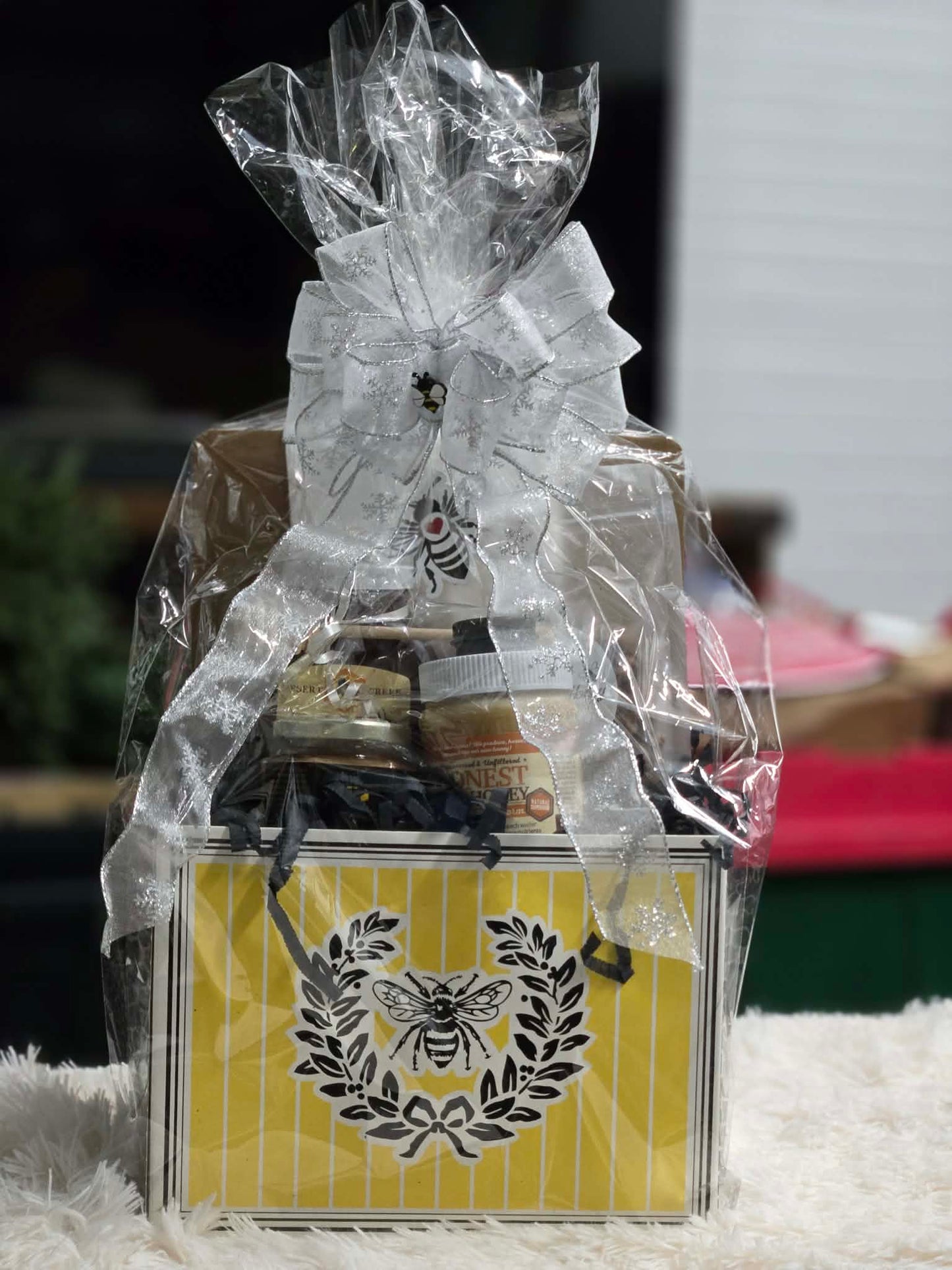 Hive & Happiness Deluxe Basket